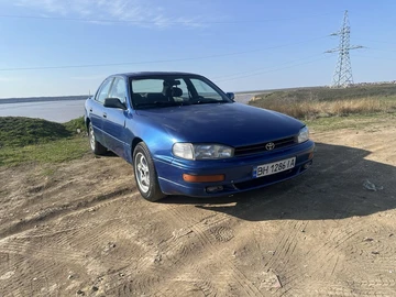 Авто Toyota Camry 1992 № 8618657