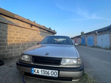 Авто Opel Vectra 1990 № 8618689