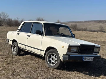 Авто ВАЗ 2107 1991 № 8618936