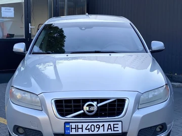 Авто Volvo V70 2013 № 8618979
