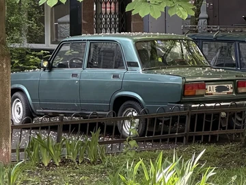 Авто ВАЗ 2107 2007 № 8619218