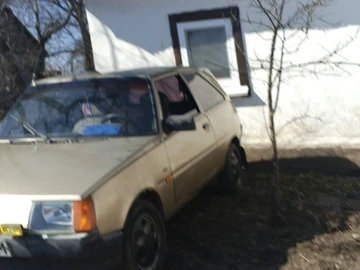 Авто ЗАЗ Таврия 2002 № 8619624