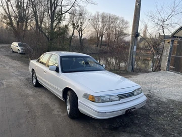 Авто Ford Crown Victoria 1995 № 8619650