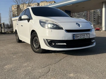 Авто Renault Grand Scenic 2013 № 8619667