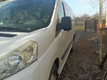 Авто Peugeot Expert 2008 № 8620011