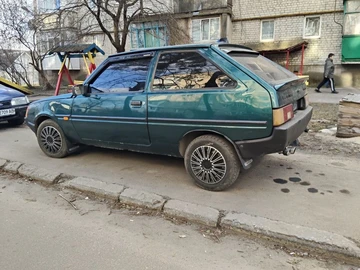 Авто ЗАЗ 1102 2001 № 8620039