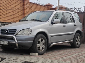 Авто Mercedes Ml Серия 2000 № 8620371