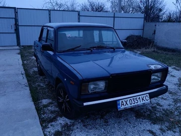 Авто ВАЗ 2107 1988 № 8620596