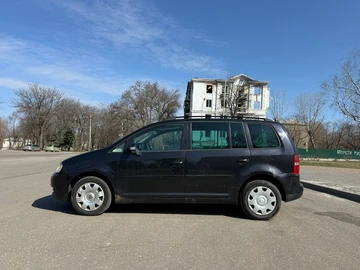 Авто Volkswagen Touran 2003 № 8620891
