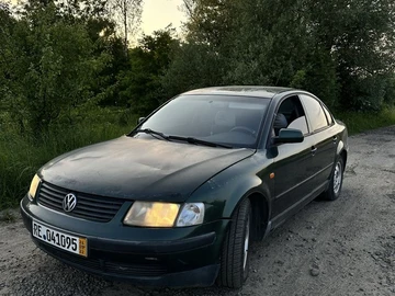 Авто Volkswagen Passat Sedan 1997 № 8621045