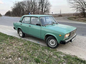 Авто ВАЗ 2107 1987 № 8621939