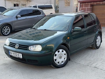 Авто Volkswagen Golf 2000 № 8621966