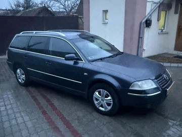Авто Volkswagen Passat Variant 2002 № 8621993
