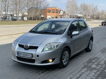 Авто Toyota Auris 2007 № 8622020