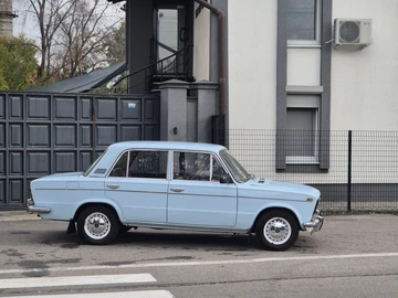 Авто ВАЗ 2103 1974 № 8622270
