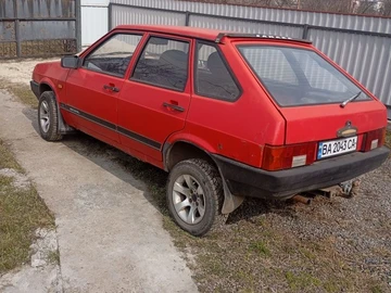 Авто ВАЗ 2109 1988 № 8622395