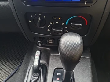 Авто Jeep Cherokee 2004 № 8623531