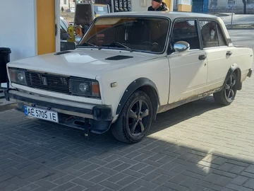 Авто ВАЗ 2105 1990 № 8623680