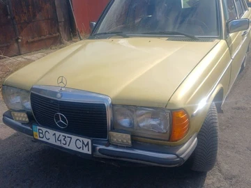 Авто Mercedes 240 1980 № 8623697