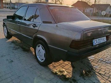 Авто Mercedes 200 1986 № 8623783