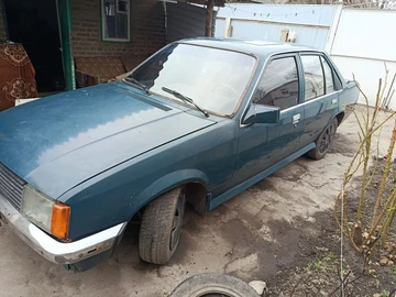 Авто Opel Rekord 1979 № 8623915
