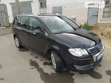 Авто Volkswagen Touran 2007 № 8624329