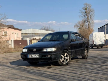 Авто Volkswagen Passat Sedan 1995 № 8624373