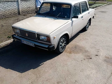 Авто ВАЗ 2107 1995 № 8624537