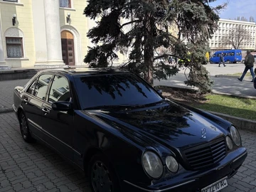 Авто Mercedes E Серия 2001 № 8624671