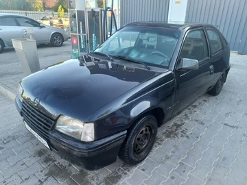 Авто Opel Kadett 1988 № 8624720