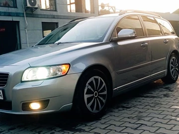 Авто Volvo V50 2009 № 8624731