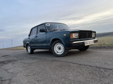 Авто ВАЗ 2107 2001 № 8624732