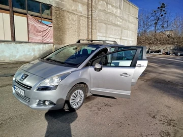 Авто Peugeot 5008 2009 № 8625137
