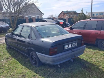 Авто Opel Vectra 1992 № 8625250