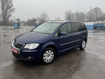 Авто Volkswagen Touran 2010 № 8625253