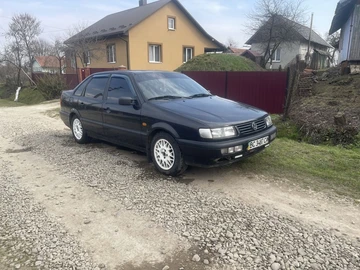 Авто Volkswagen Passat Sedan 1994 № 8625594