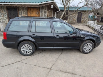 Авто Volkswagen Golf 1999 № 8625904