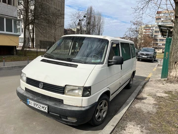 Авто Volkswagen Transporter 2000 № 8626325