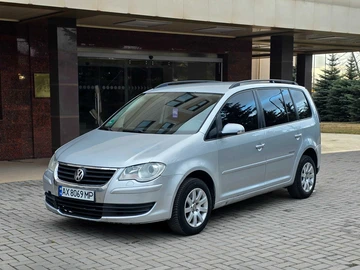 Авто Volkswagen Touran 2007 № 8626662
