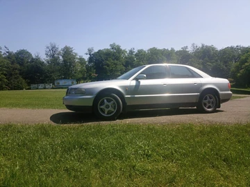 Авто Audi A8 1988 № 8626989