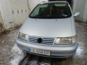 Авто Volkswagen Sharan 1997 № 8627017