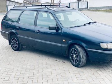Авто Volkswagen Passat Cc 1995 № 8627583
