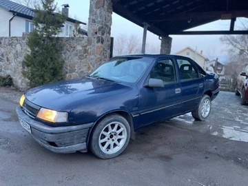 Авто Opel Vectra 1992 № 8627639