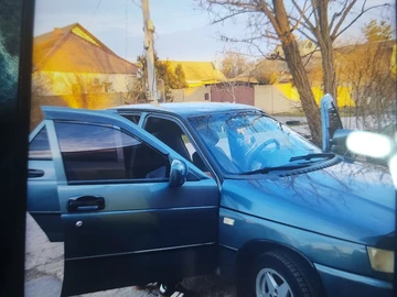 Авто ВАЗ 2110 2001 № 8627889