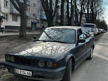 Авто BMW 5 Серия 1992 № 8628504