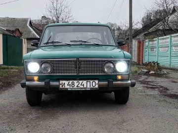 Авто ВАЗ 2103 1975 № 8628535