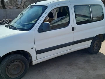 Авто Peugeot Partner 2007 № 8629241