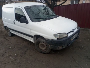 Авто Peugeot Partner 2000 № 8629242