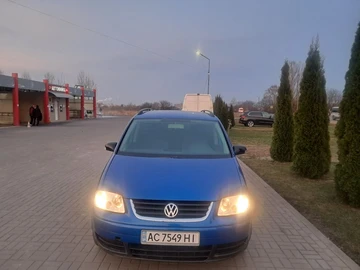 Авто Volkswagen Touran 2004 № 8629458