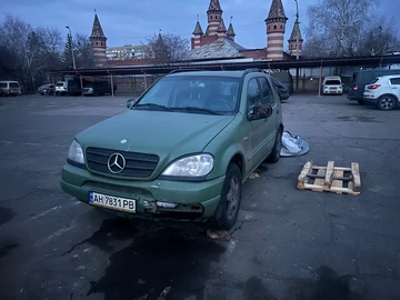 Авто Mercedes Ml Серия 2001 № 8629463